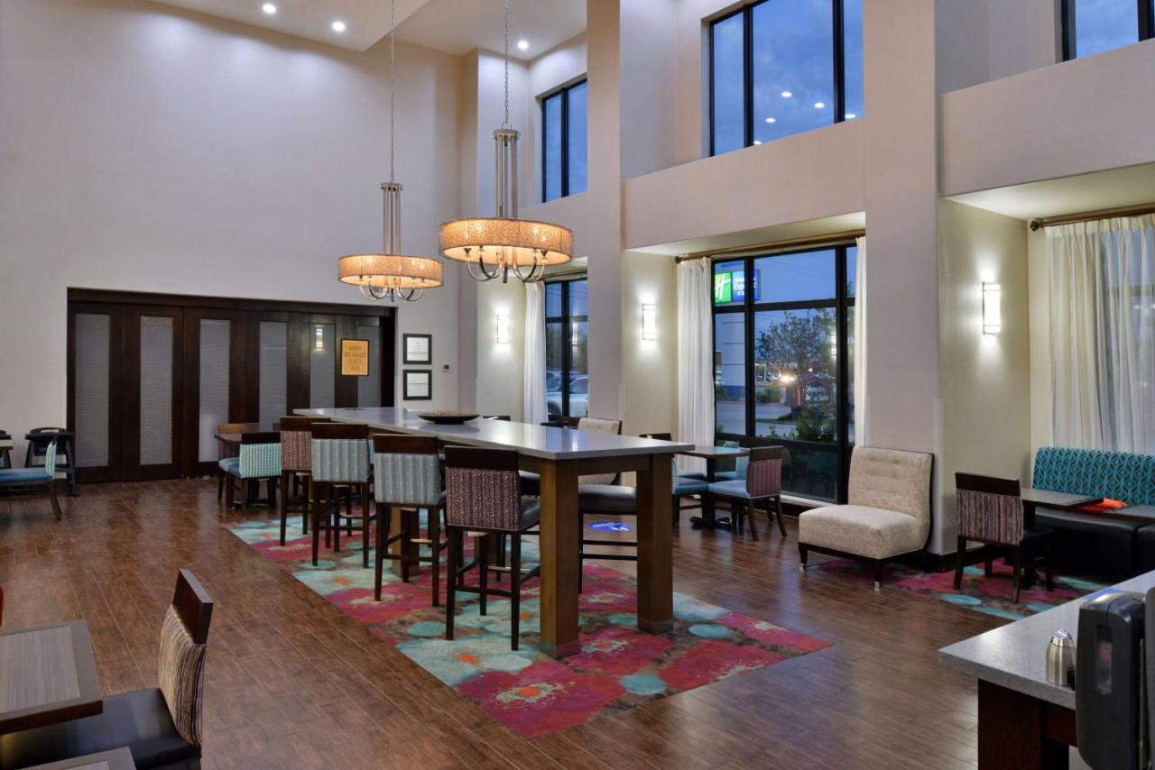Hampton Inn And Suites Hutto Exteriör bild