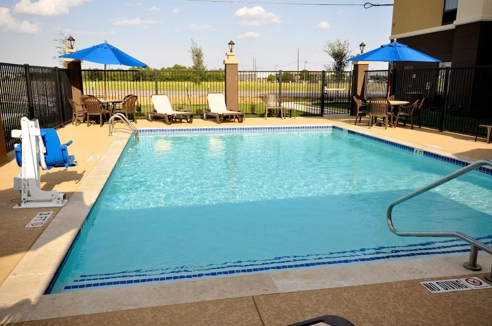 Hampton Inn And Suites Hutto Exteriör bild